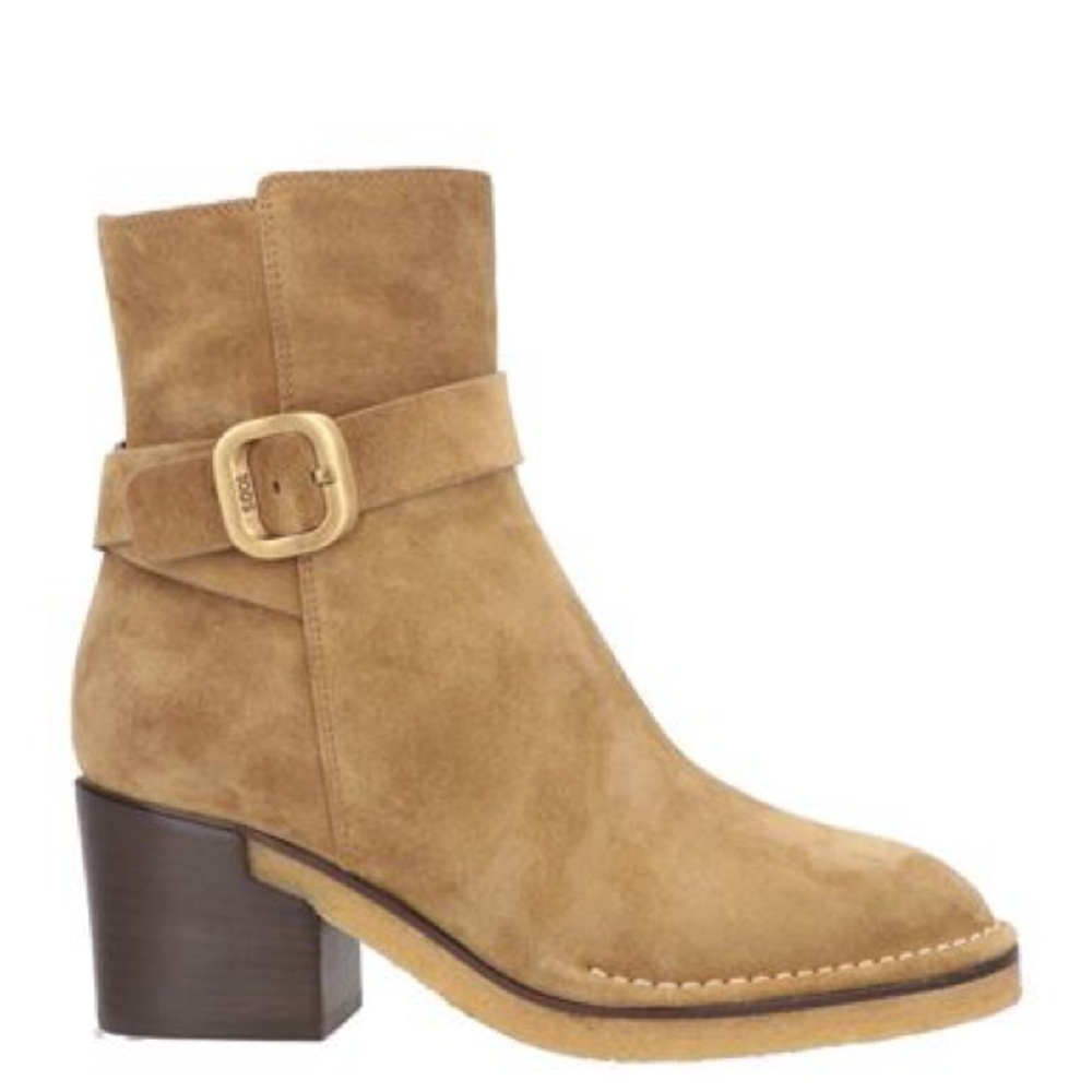NWOT Tod’s Tan Suede Ankle Boots
